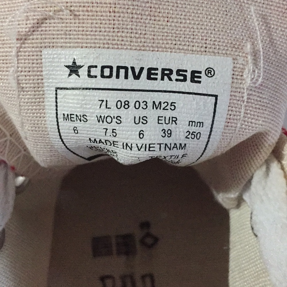 Converse All StarsRed Shoes Womans 7.5 Mens 6 - Picture 6 of 8
